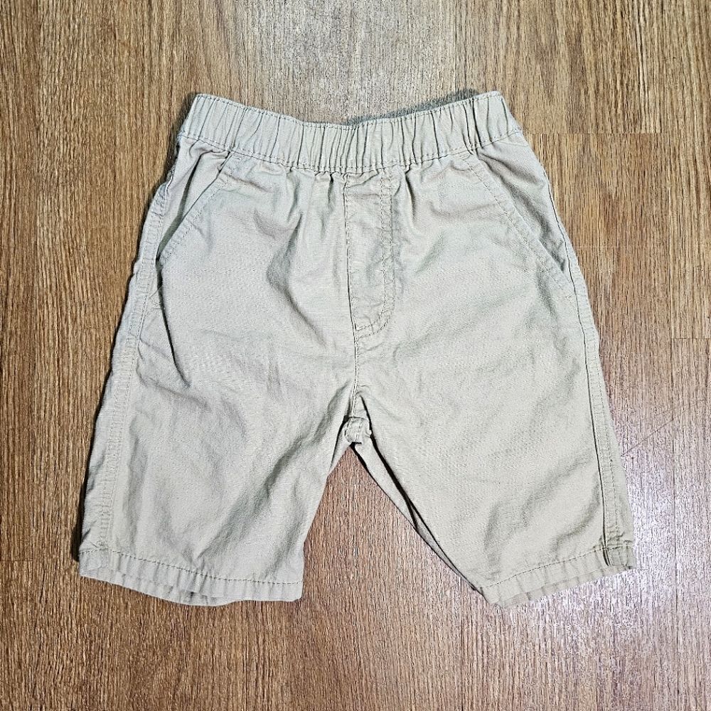 Levi's Khaki WovenāShortsāBoysāSizeā5āPocketsāElasticāWaistbandāClosure